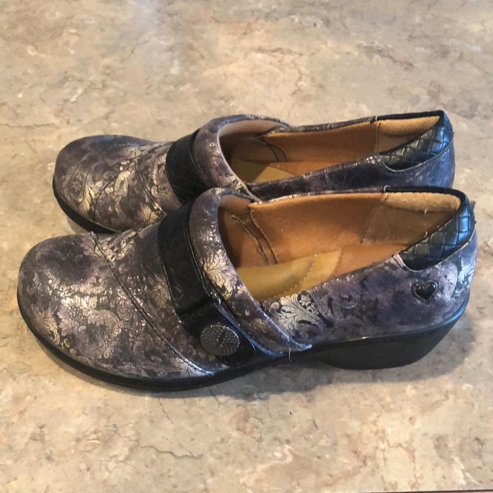 NURSE MATES PILLOW TOP CLOGS 6.5M